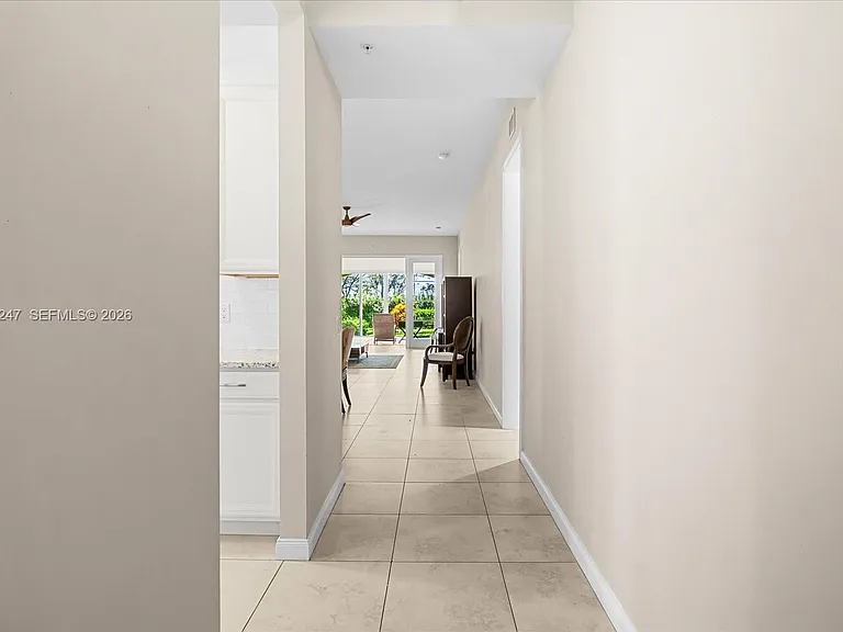 38 Harbour Isle Dr #104 — Photo 2