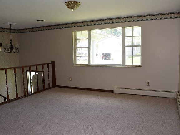 2nd image of 125 Majestic Ct