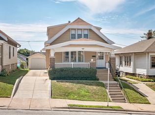 323 E Dover St #323A, Milwaukee, WI 53207