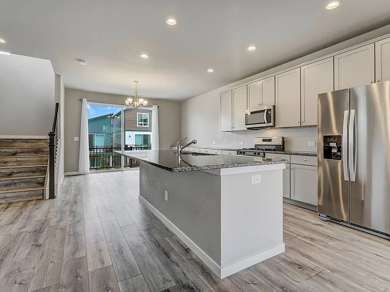 1354 Sunshine Valley Way — Photo 4