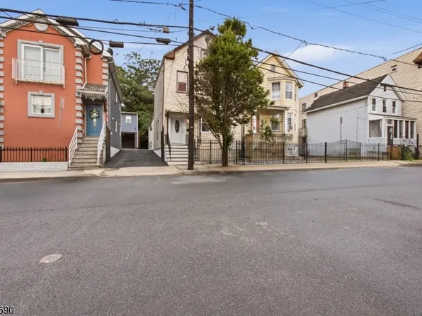 65 Highland Ave, Newark City, NJ 07104