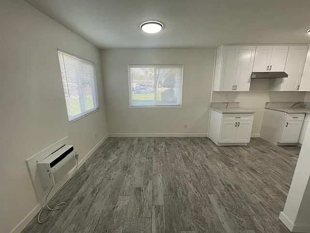 1161 W D St #B — Photo 3