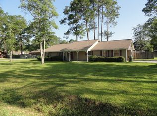 282 Ricardo St, Baxley, GA 31513