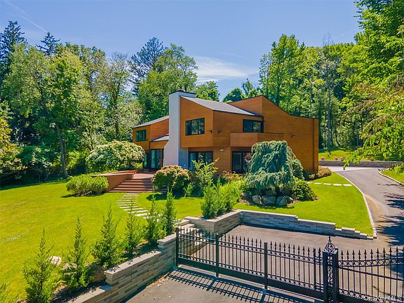 2nd image of 369 E Shore Road