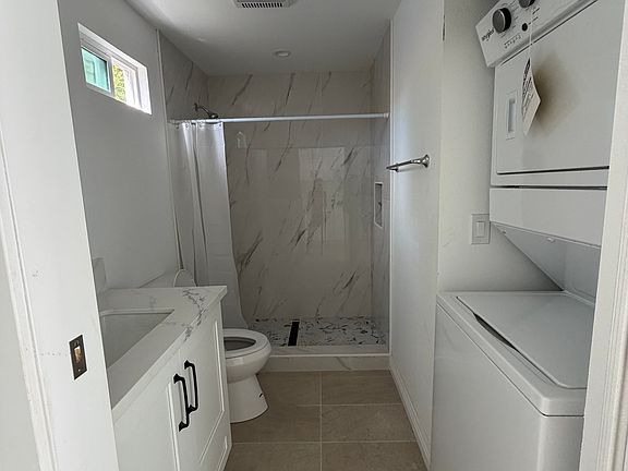 4th image of 22519 Grace Ave