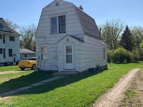 5th image of 109 5th Ave S