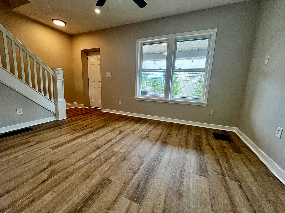526 5th Ave