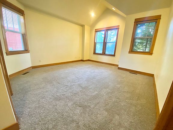 4th image of 2564 NW Shields Dr