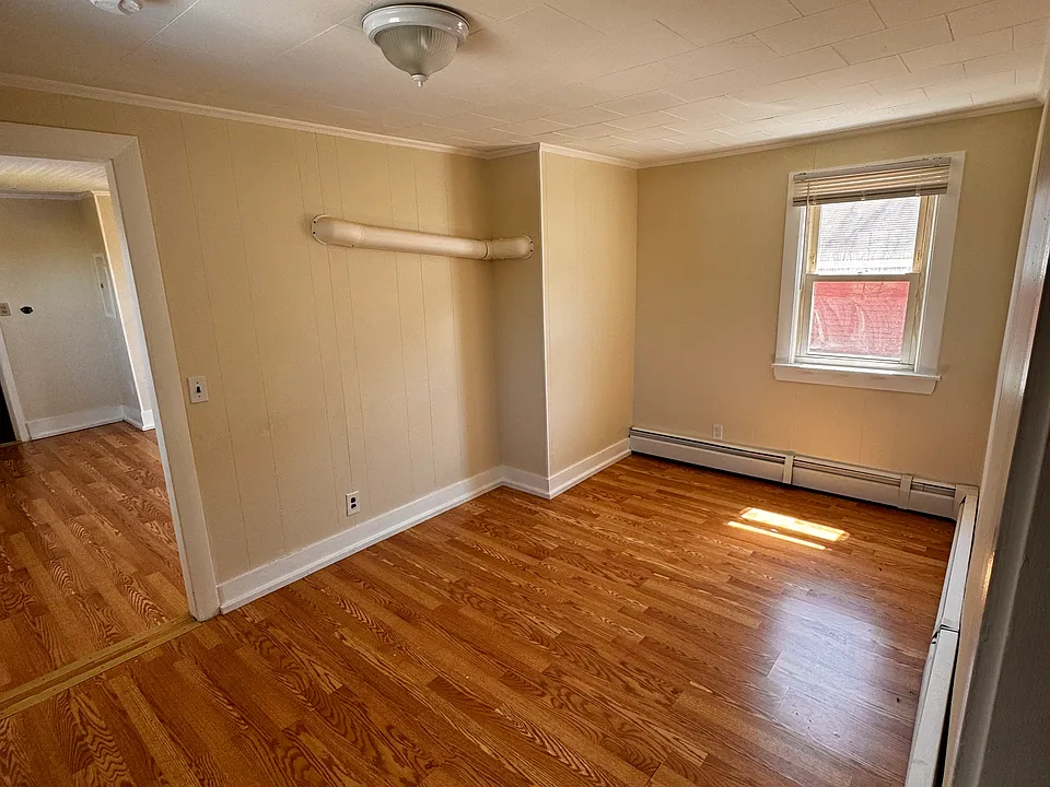 232 Elm St #202