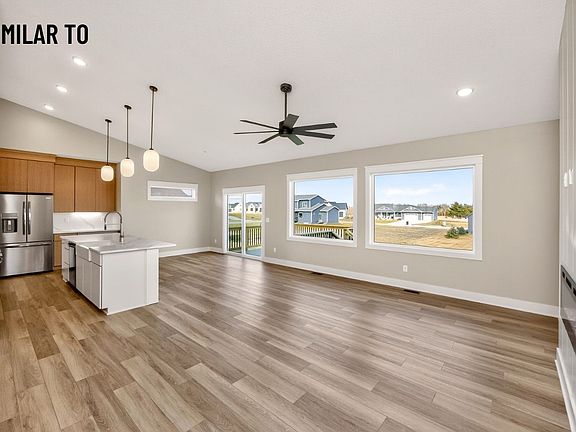 4th image of 547 Walnut Dr