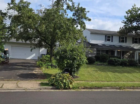 3549 Meadowlark Dr, Huntingdon Valley, PA 19006