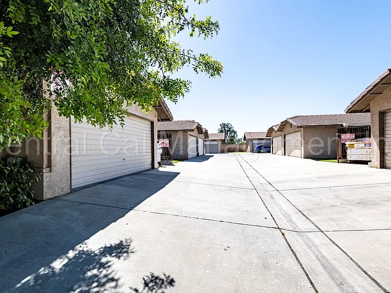 4205 Kilterbury Ln — Photo 17