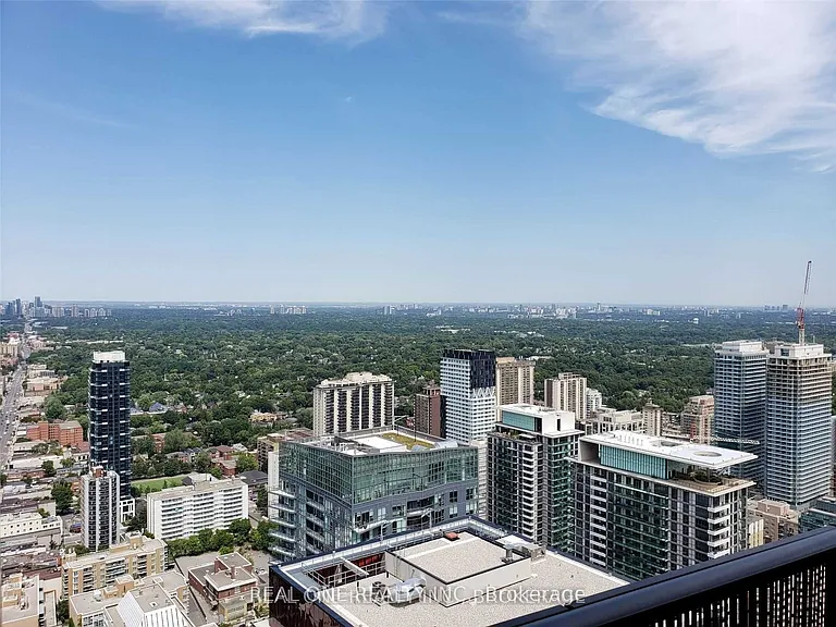 8 Eglinton Ave E #3907 — Photo 11