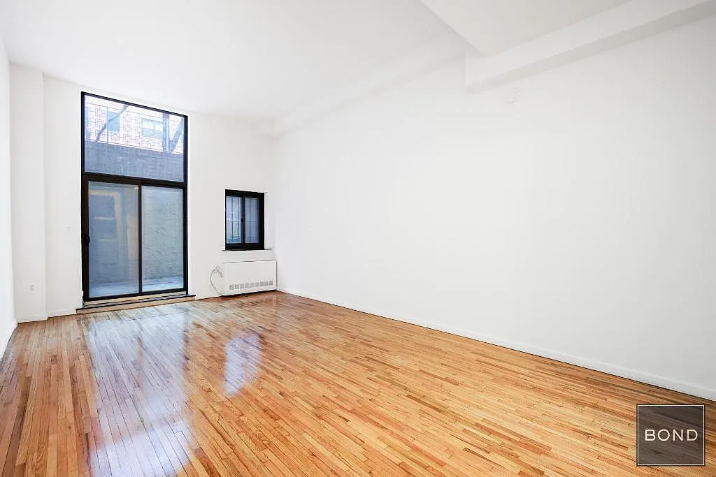 207 East 27th Street — Photo 1