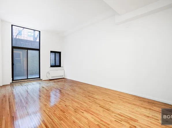 207 East 27th Street image 1 of 8