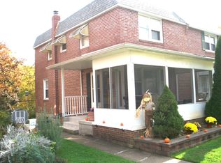 318 Lakeview Dr, Ridley Park, PA 19078