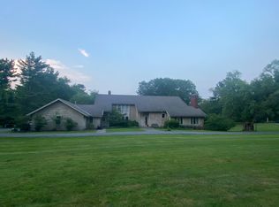 2021 Lyndway Rd, Cleveland, OH 44121