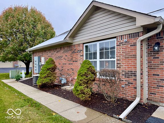3rd image of 5336 Rockwell Dr