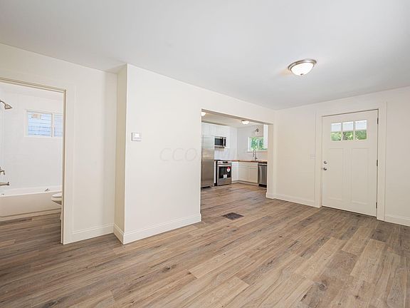 3rd image of 507 E Woodrow Ave