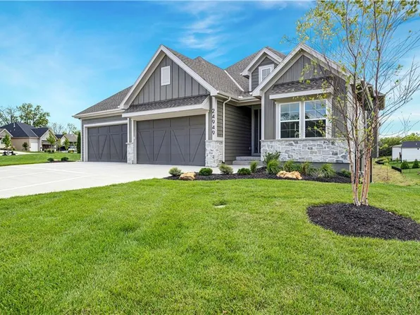 24949 W 98th Pl, Lenexa, KS 66227