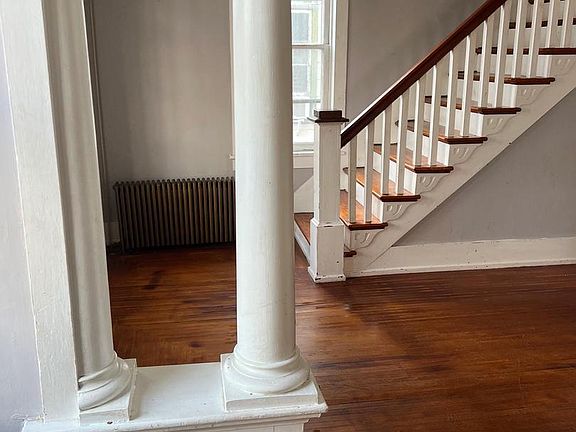 4th image of 16 W Main St