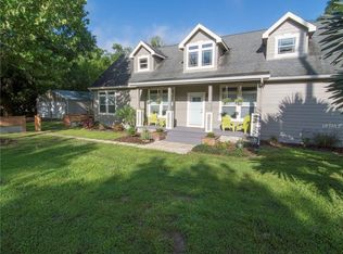 17940 Simmons Rd, Lutz, FL 33548