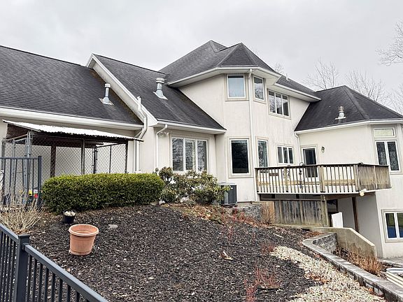 5th image of 1013 Gabriella Ave