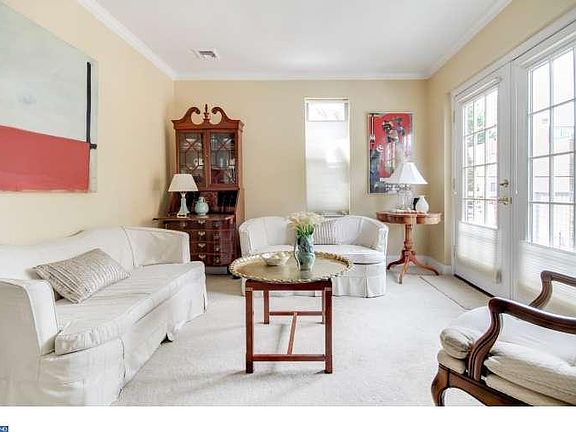 5th image of 1146A South St #B