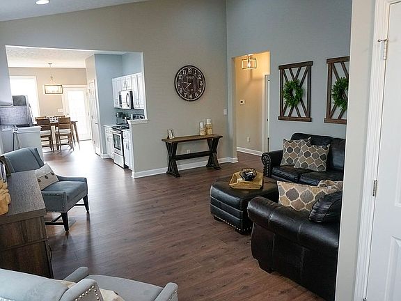 4th image of 796 Sunvista Dr