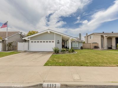 8592 Larkport Dr, Huntington Beach, CA, 92646