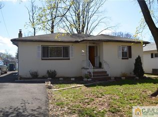 866 Nassau St, North Brunswick, NJ 08902