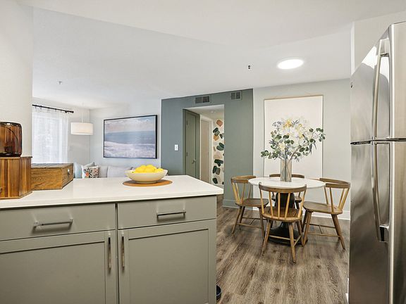 5th image of 609 Virginia Ave NE APT 9108