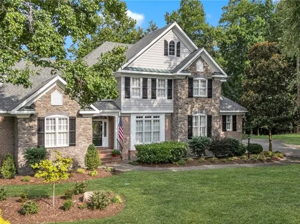 20576 Southport Landing Pl, Smithfield, VA 23430