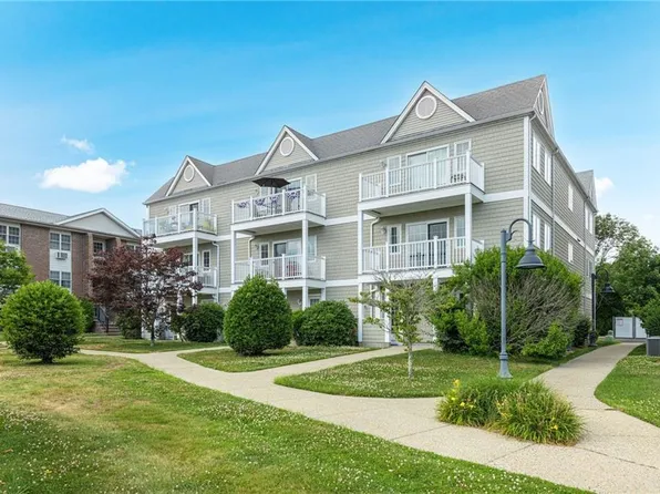 675 Metacom Ave Unit 58, Bristol, RI 02809