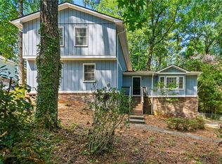 215 Hauteur Pl SW, Lilburn, GA 30047