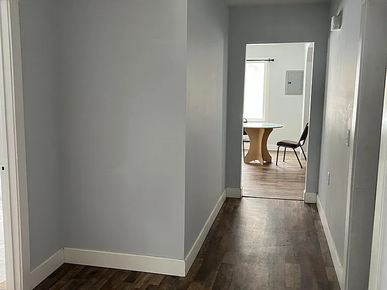 604 E Oak St — Photo 12