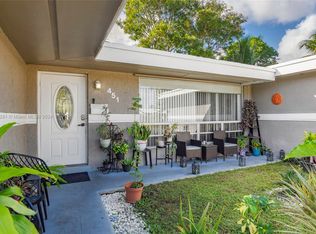 451 SW 29th Ter, Fort Lauderdale, FL 33312