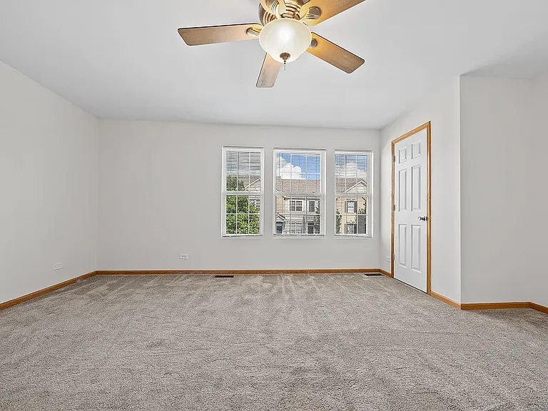 262 Springbrook Trl S — Photo 8