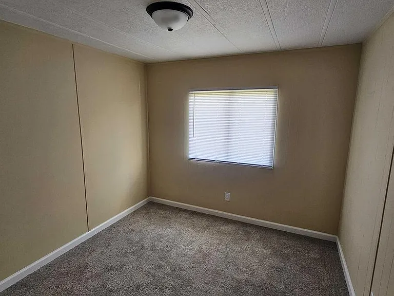 2737 W Washington Ctr #244 — Photo 11