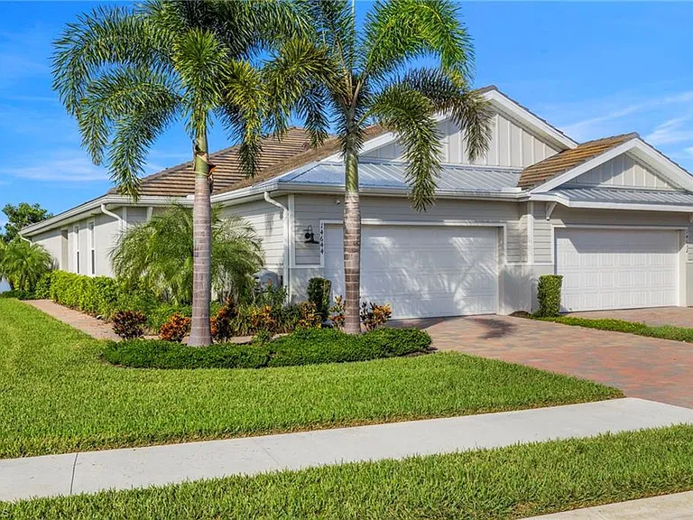 14644 Edgewater Cir — Photo 1