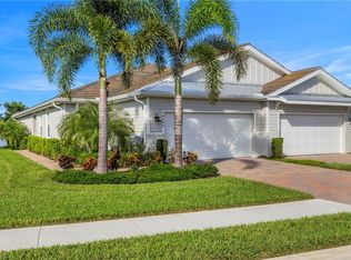 14644 Edgewater Cir, Naples, FL 34114