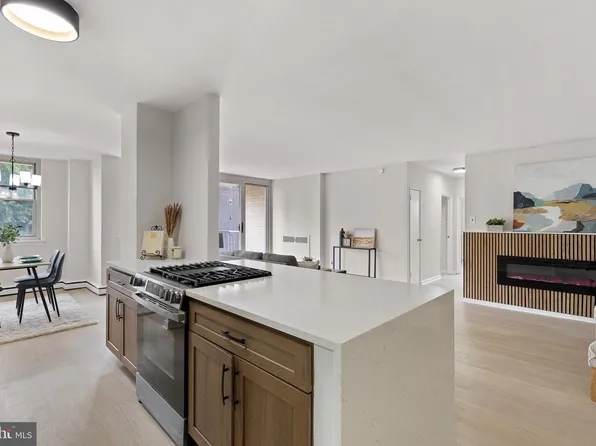 1301 N Harrison St APT 402, Wilmington, DE 19806