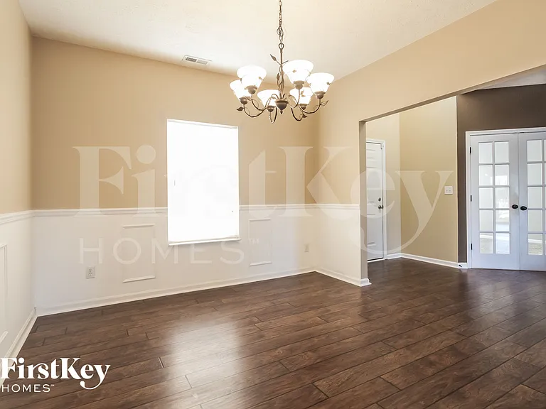 2243 Tanya Dr — Photo 4