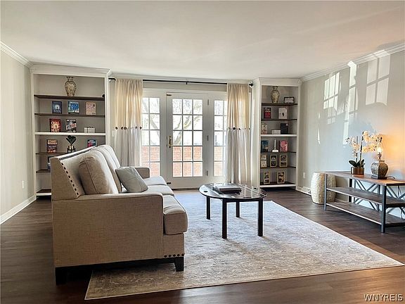 2nd image of 4583 Chestnut Ridge Rd APT 3