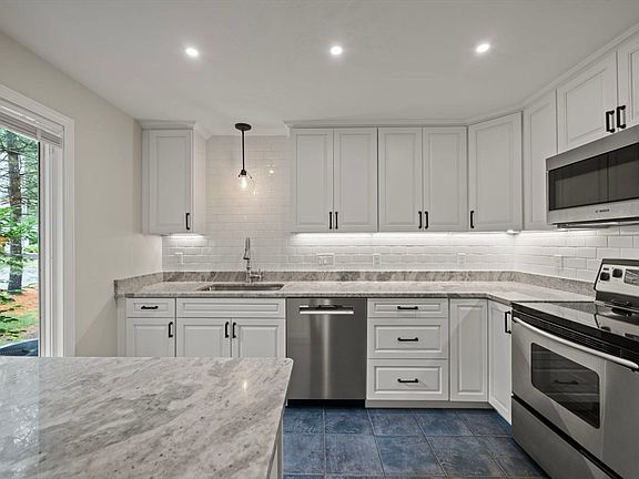 3rd image of 8 Country Meadow Rd #8