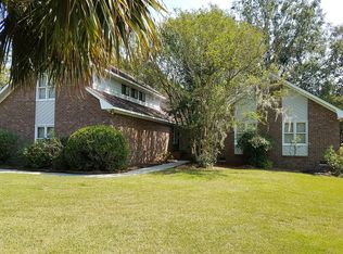 1949 Sandcroft Dr, Charleston, SC 29407