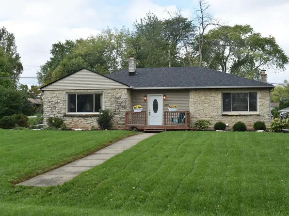1025 Garvens AVENUE, Brookfield, WI 53005