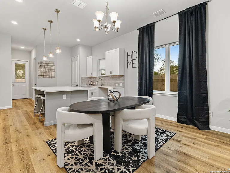 505 Linden Ave — Photo 13