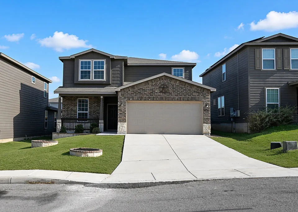 10379 Sweetwater