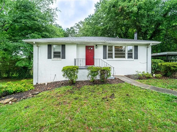 218 Woodview Ln SE, Smyrna, GA 30082